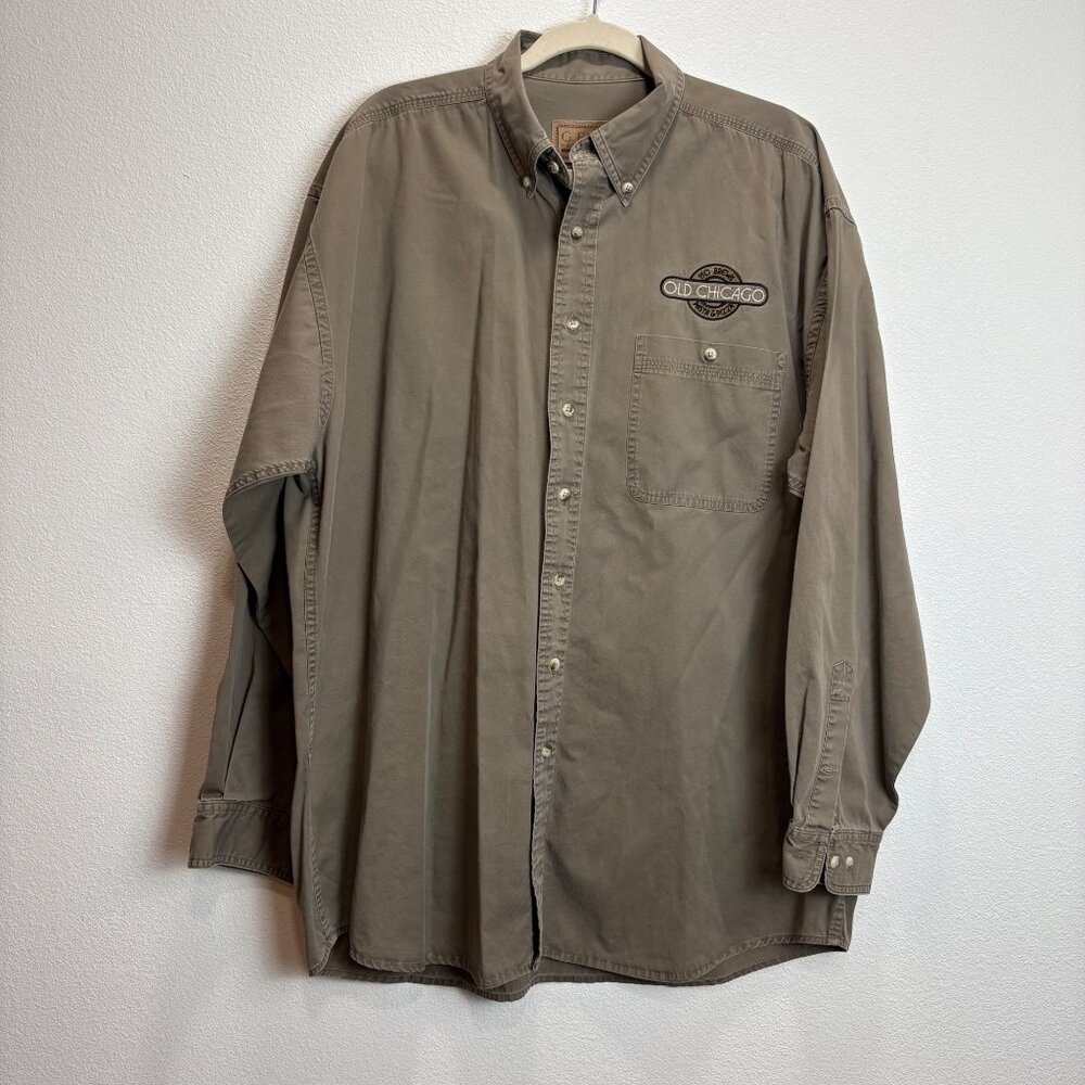 Old Chicago Pizza Restaurant Mens XL‎ Khaki Button-Up Shirt Gear For Sports